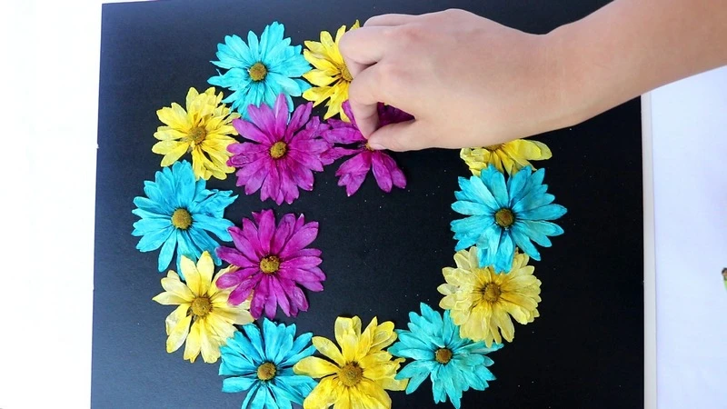 Beautiful Shadow Box with Flower Drying Art